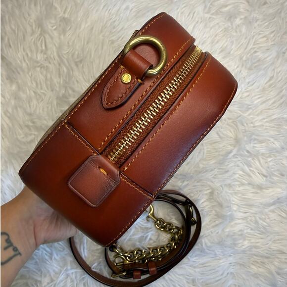 COACH Camera Bag In Signature Canvas Crossbody - Picture 4 of 9